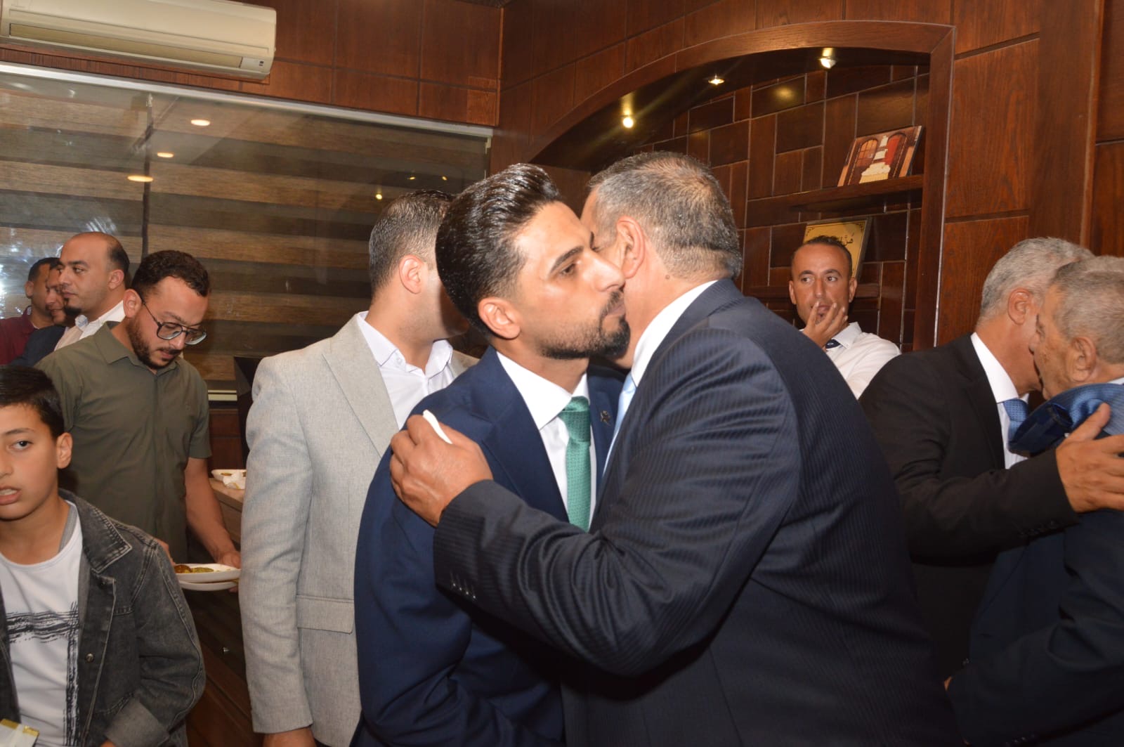 آل الحراسيس وال ابو عواد نسايب .. معالي جمال الصرايرة طلب والشيخ ابو عواد أجاب بطلب