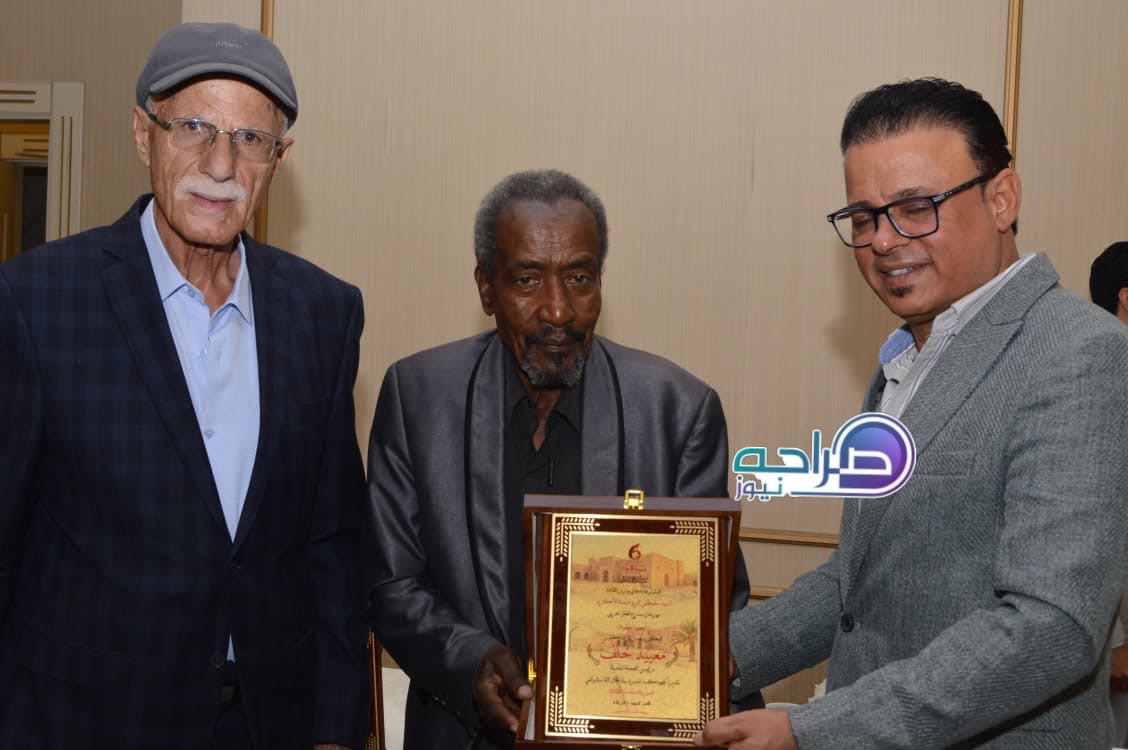 «أعطونا الطفولة» يجمع المسرح والحوار حول عالم الطفل
