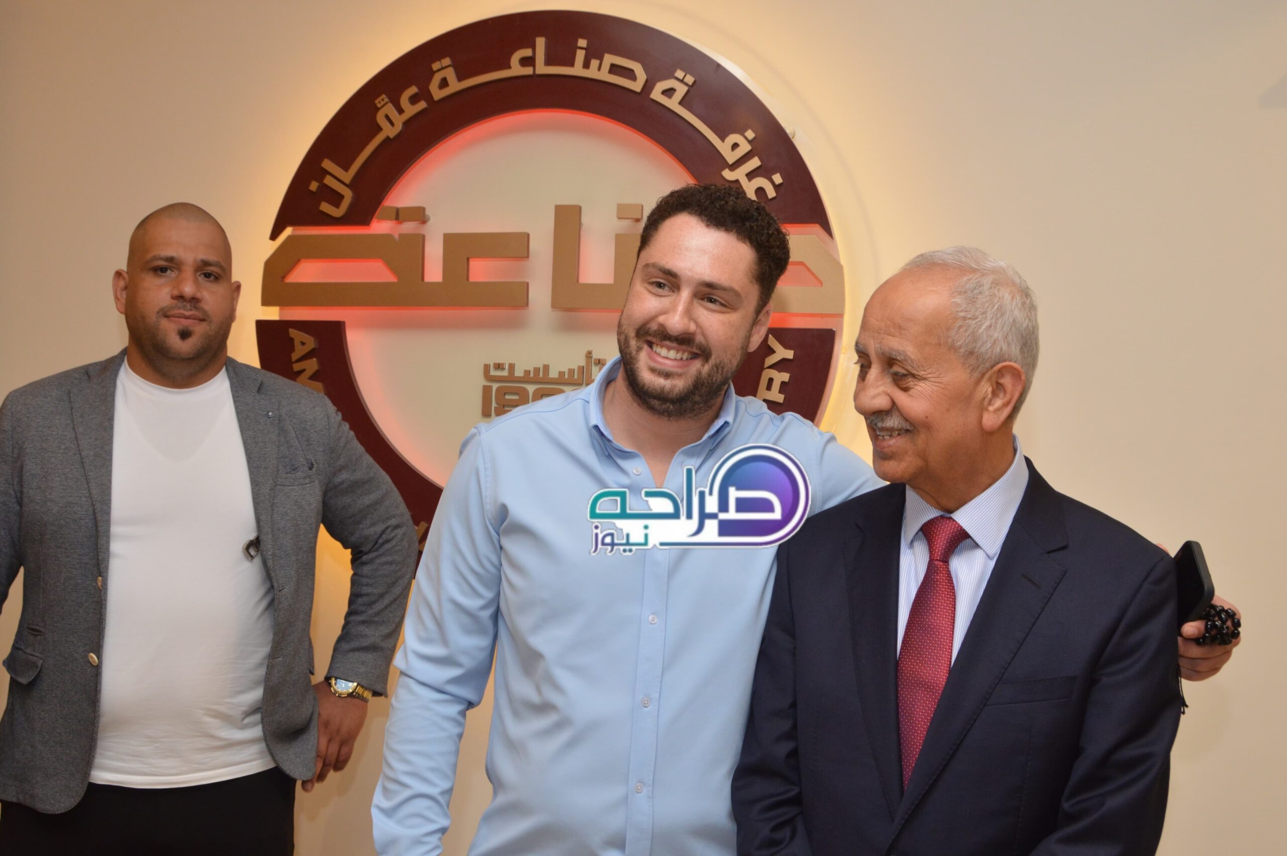 رئيس واعضاء "صناعة عمان" وممثلو القطاعات الصناعية يستقبلون المهنئين