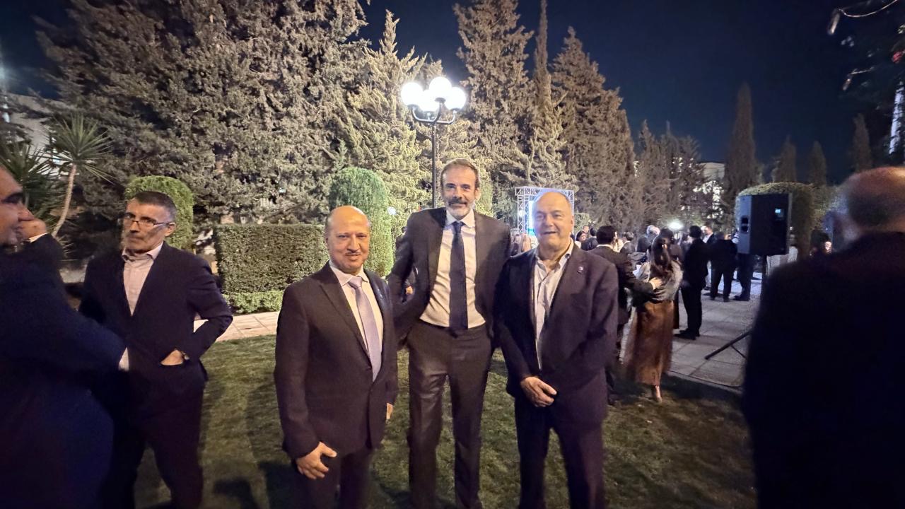 خلال مشاركته باليوم الوطني الإسباني.. سفير السلام حسن الوهداني يُشيد بمواقف مدريد الداعمة للقضية الفلسطينية