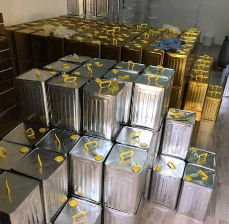 بعد ضبط ٤ آلاف تنكة زيت.. الأردنيون ينتظرون كشف الحقيقة ومحاسبة المسؤولين