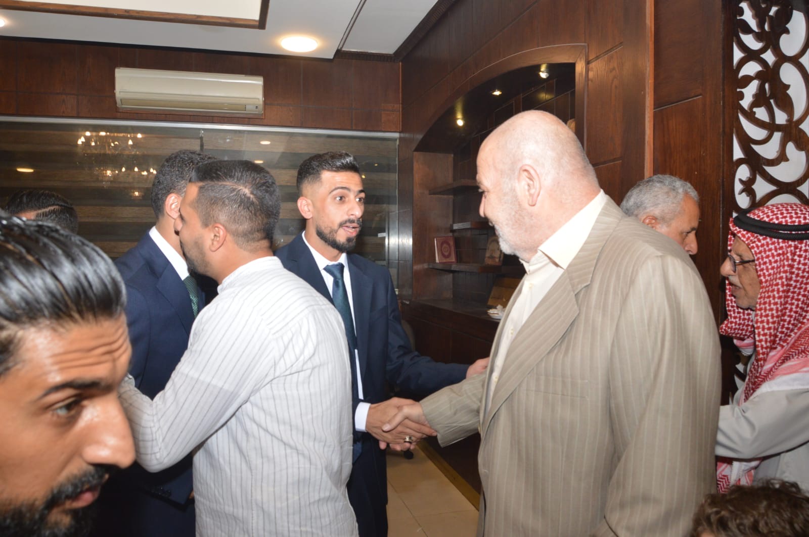 آل الحراسيس وال ابو عواد نسايب .. معالي جمال الصرايرة طلب والشيخ ابو عواد أجاب بطلب