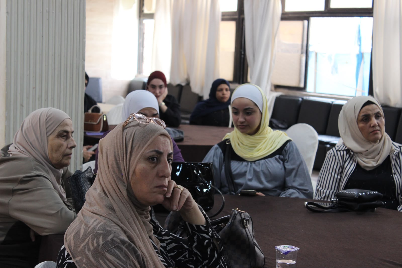 "الشؤون السياسية والبرلمانية" تنظم جلسات توعوية حول الانتخابات البلدية في الأزرق وعمان