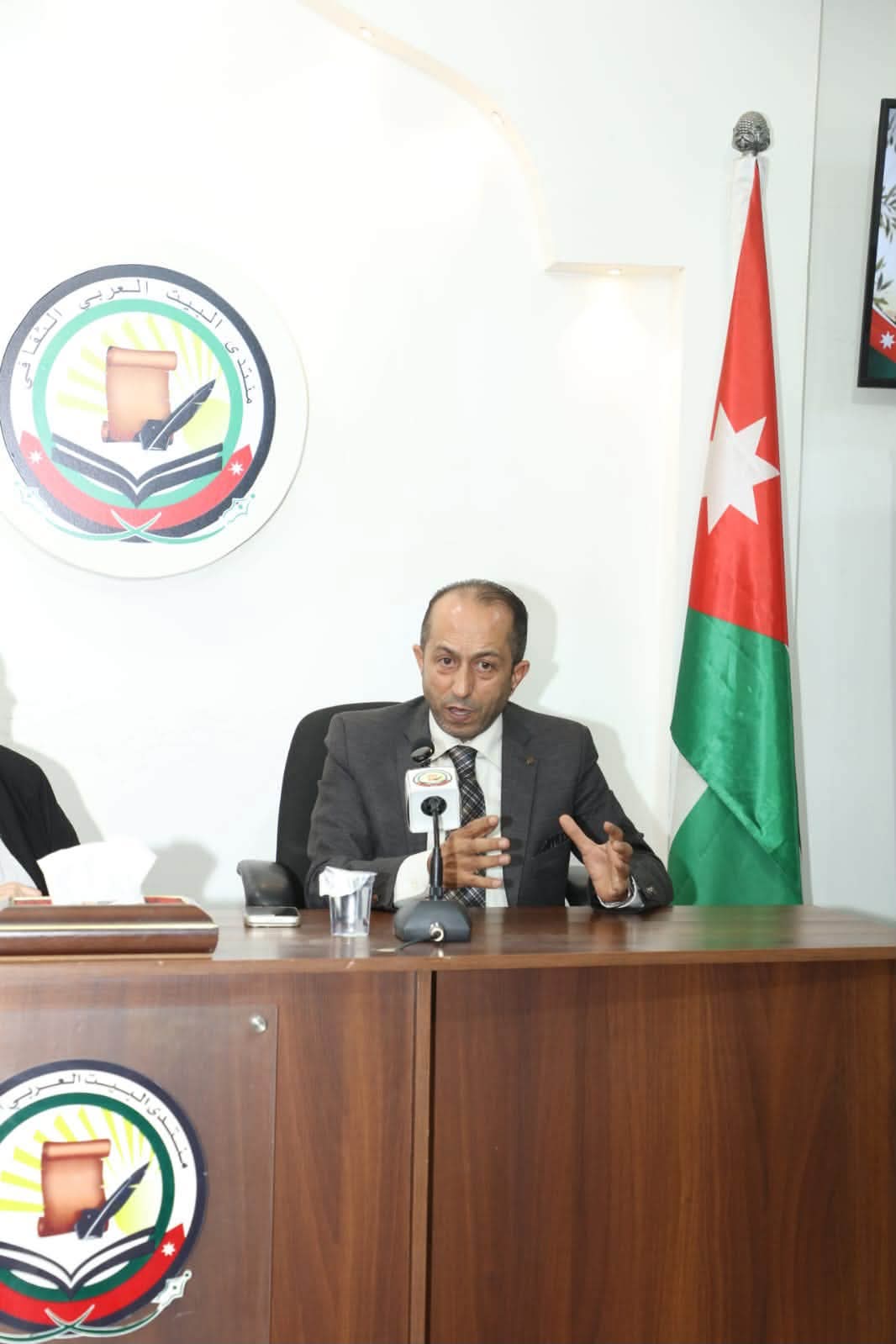 البيت العربي ينظم محاضرة حول السردية السياحية والتراثية والأثرية في الأردن