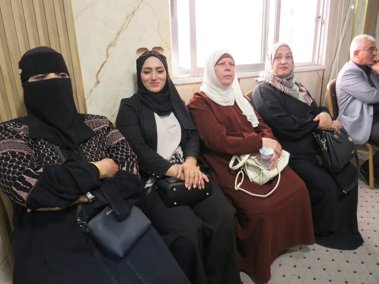 اتحاد جمعيات الزرقاء يطلق اسم شهداء قرية حمود على قاعة اجتماعاته تخليدا لذكراهم وتجديدا للعهد الوطني