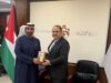 أبو غزالة يبحث مع السفير الإماراتي توسيع التعاون الاستثماري ويؤكد عمق العلاقات الأخوية