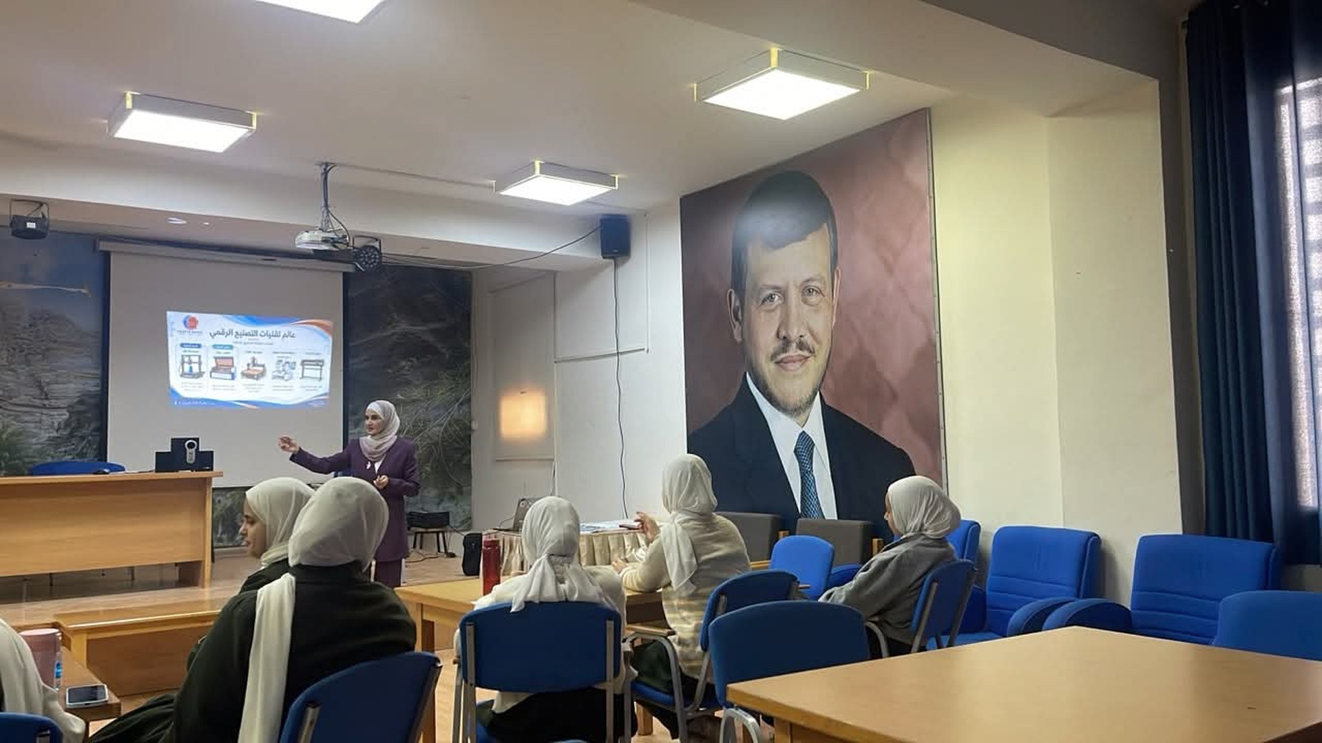 صورة حول : «ثقافة الطفيلة» توظف التكنولوجيا الحديثة لتنمية مهارات الطلبة الإبداعية «ثقافة الطفيلة» توظف التكنولوجيا الحديثة لتنمية مهارات الطلبة الإبداعية