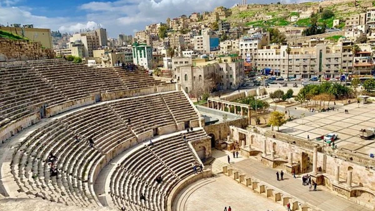 الأردن يكثف جهوده لاستقطاب السياح الروس والصينيين