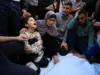 شهيد وإصابات باستهداف دراجة هوائية غرب خان يونس