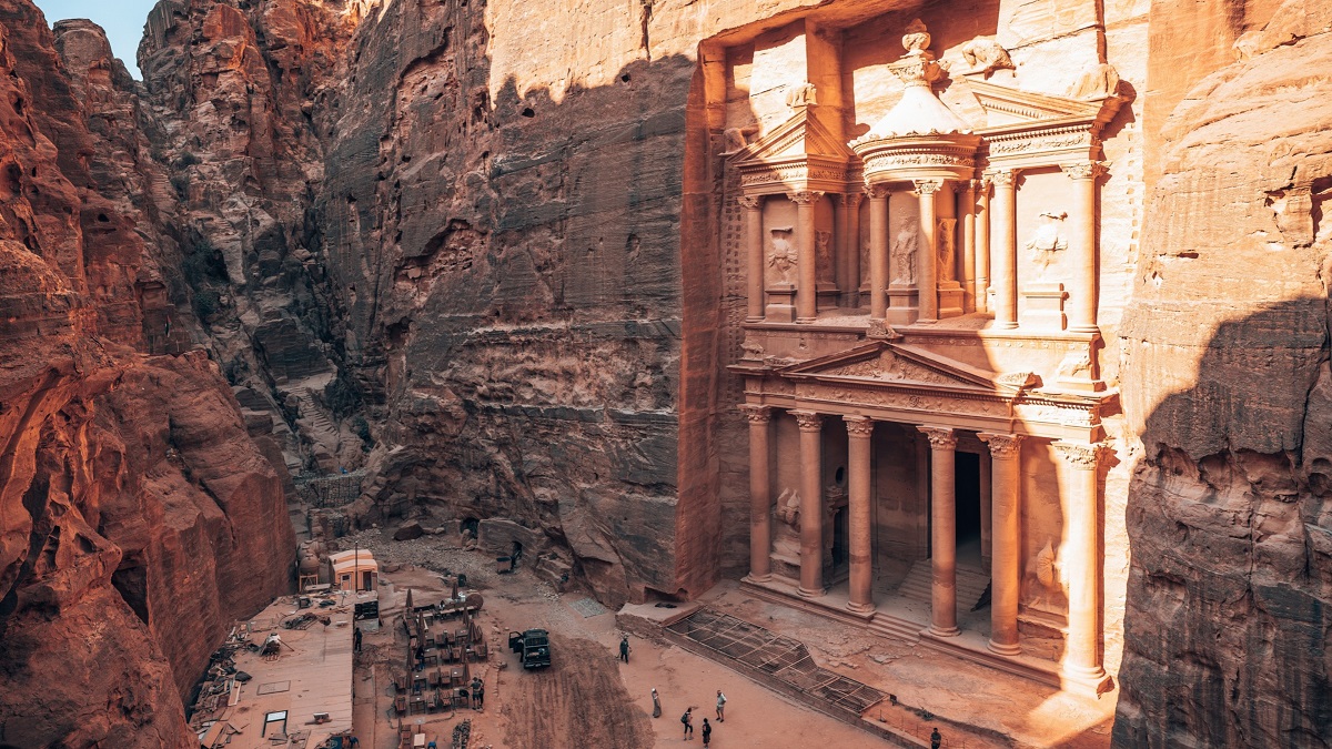 صورة حول : خبراء: ارتفاع الدخل السياحي يعزز مؤشرات التعافي في الأردن خبراء: ارتفاع الدخل السياحي يعزز مؤشرات التعافي في الأردن