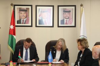 "الزراعة" توقع اتفاقية لتعزيز استدامة قطاع الزيتون بـ4 ملايين دولار