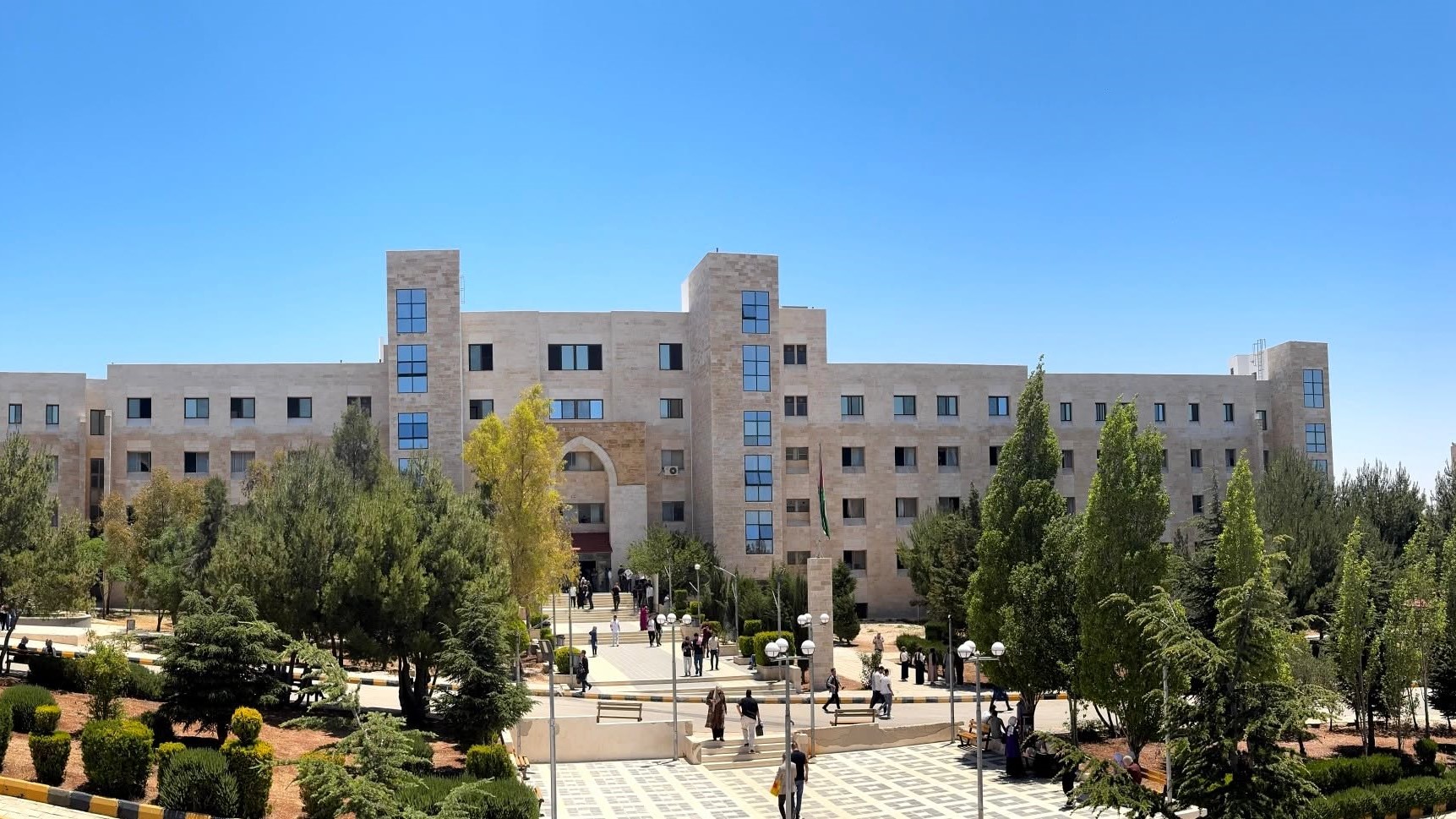 جامعة عجلون تحصد المركز الأول في "هاكاثون" استدامة المياه