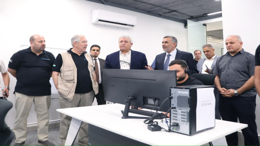 صورة حول : القطامين والمجالي يطلّعان على منظومة التحول الرقمي لعمليات النقل والموانئ في العقبة القطامين والمجالي يطلّعان على منظومة التحول الرقمي لعمليات النقل والموانئ في العقبة