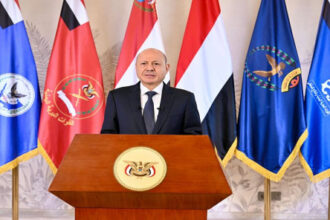 العليمي يعلن بدء العمليات العسكرية لاستعادة ما تبقى من أراضي اليمن