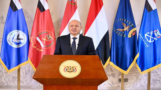 العليمي يعلن بدء العمليات العسكرية لاستعادة ما تبقى من أراضي اليمن