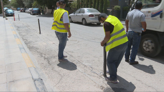 أمانة عمّان تزيل 140 عائقًا واعتداءً عن الأرصفة والشوارع خلال 48 ساعة