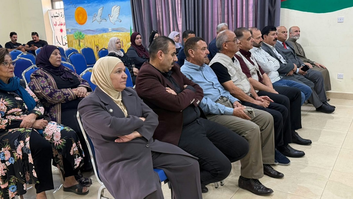 صورة حول : جلسة تعريفية بجائزة الحسين بن عبدالله الثاني للعمل التطوعي في الرمثا جلسة تعريفية بجائزة الحسين بن عبدالله الثاني للعمل التطوعي في الرمثا