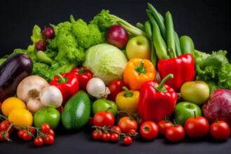 السوق المركزي يستقبل 2865 طنًا من الخضار والفواكه والورقيات