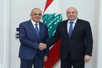 عون يستقبل الحجازين ويبحث التعاون السياحي