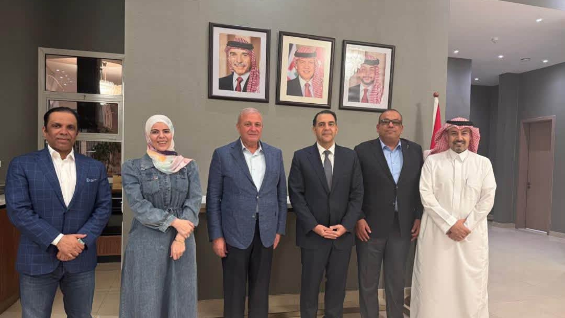 صورة حول : عطية يلتقي سفراء عرباً في أديس أبابا لتعزيز التنسيق عطية يلتقي سفراء عرباً في أديس أبابا لتعزيز التنسيق