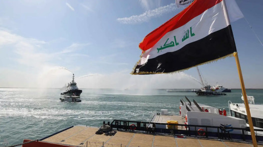 صورة حول : العراق: نقل مليوني برميل من النفط الخام إلى خارج مضيق هرمز العراق: نقل مليوني برميل من النفط الخام إلى خارج مضيق هرمز