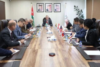 الخريسات يبحث تعزيز التعاون الزراعي مع دول آسيان