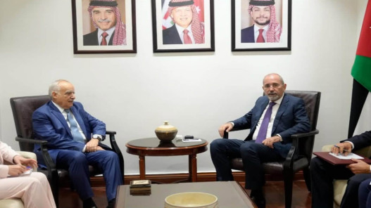 صورة حول : الصفدي يجدد التأكيد على وقوف الأردن مع لبنان وأمنه واستقراره وسيادته الصفدي يجدد التأكيد على وقوف الأردن مع لبنان وأمنه واستقراره وسيادته