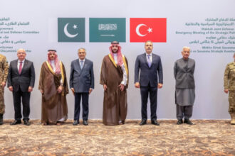باكستان وتركيا والسعودية تقرر الانتقال إلى التنفيذ العملي لالتزامات الدفاع الجماعي