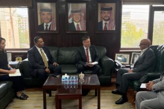 وزير المياه يبحث مع صندوق المناخ الأخضر مشروع الناقل الوطني وتجهيز شبكات المياه لاستقباله