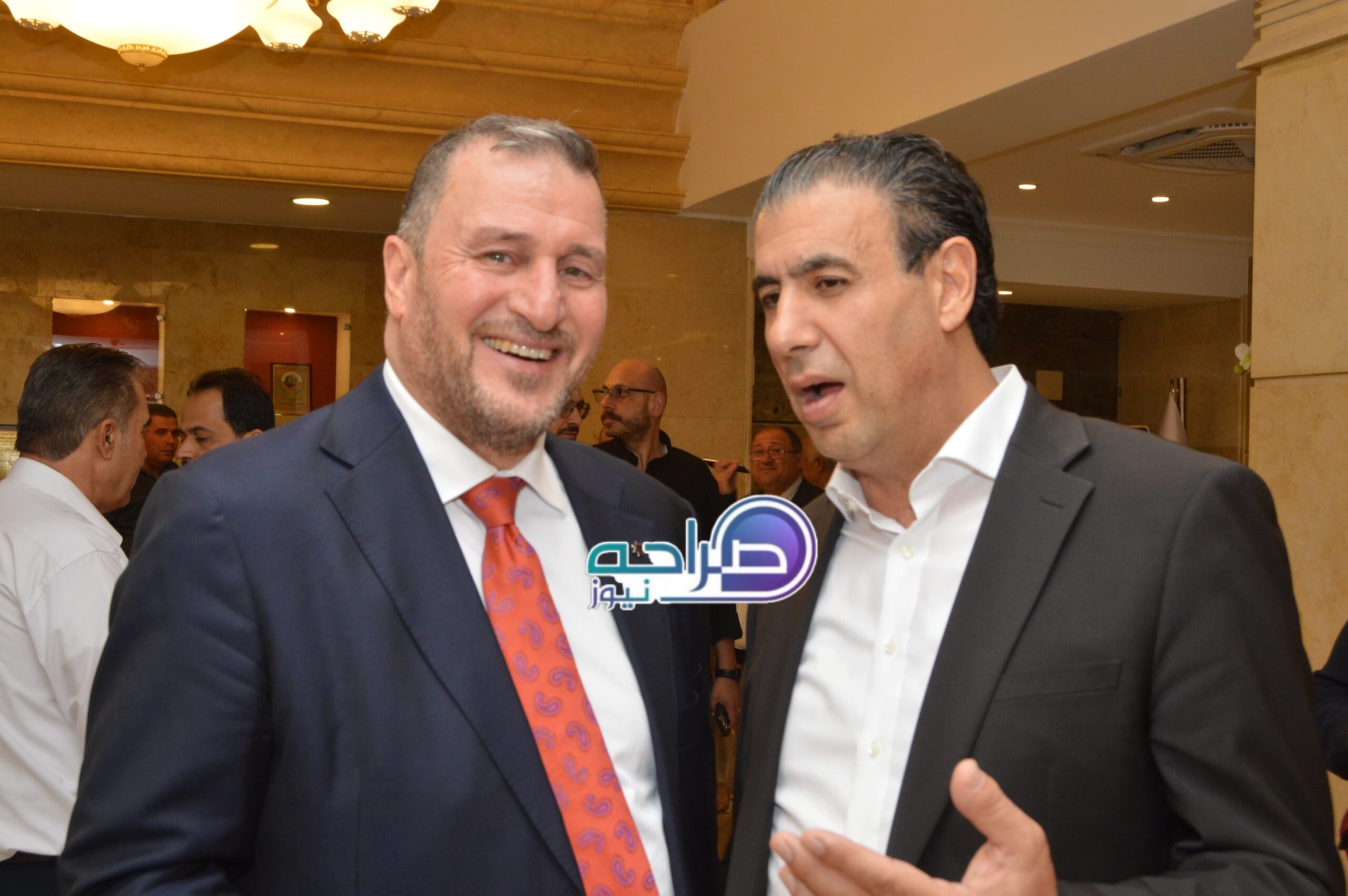 رئيس واعضاء "صناعة عمان" وممثلو القطاعات الصناعية يستقبلون المهنئين