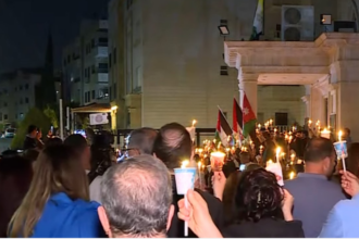 وقفة شموع وصلاة أمام كنيسة قلب يسوع الأقدس في تلاع العلي تضامنا مع ضحايا حادثة الكرك