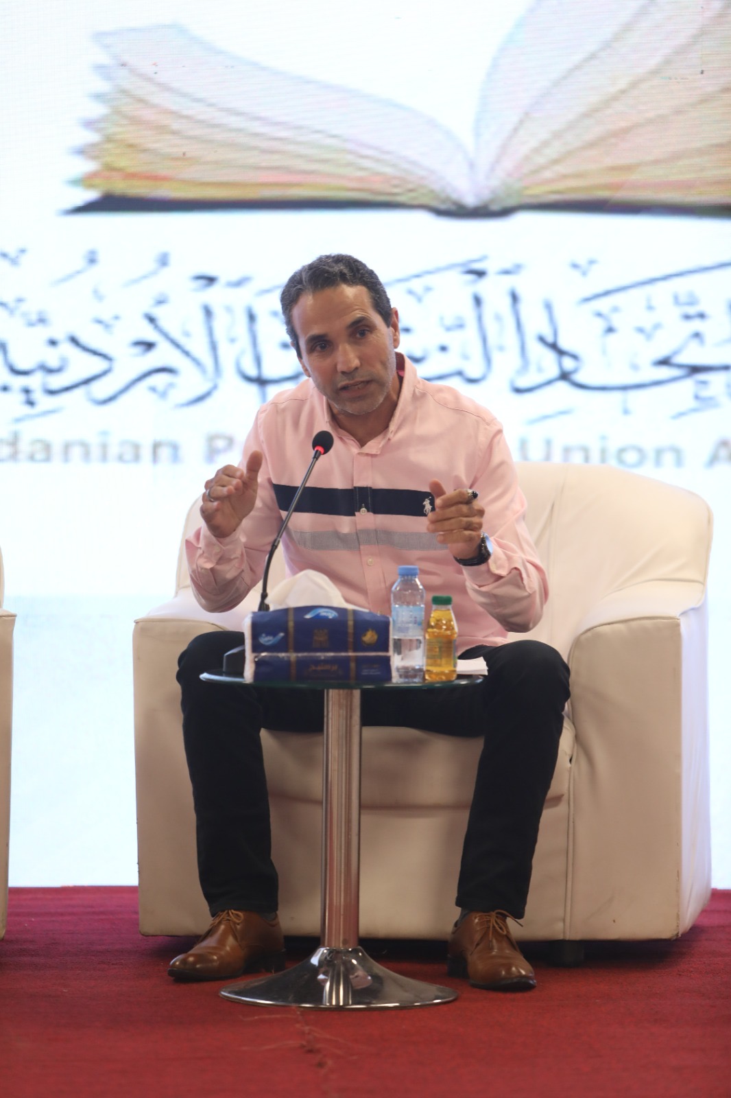 صورة حول : ندوة بمعرض عمان الدولي للكتاب تناقش واقع الإعلام العربي وتحديات "الشتات المعرفي" ندوة بمعرض عمان الدولي للكتاب تناقش واقع الإعلام العربي وتحديات "الشتات المعرفي"