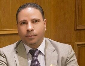 المعلم... حين كانت للكلمة هيبة قف، أنت في حضرة المعلم