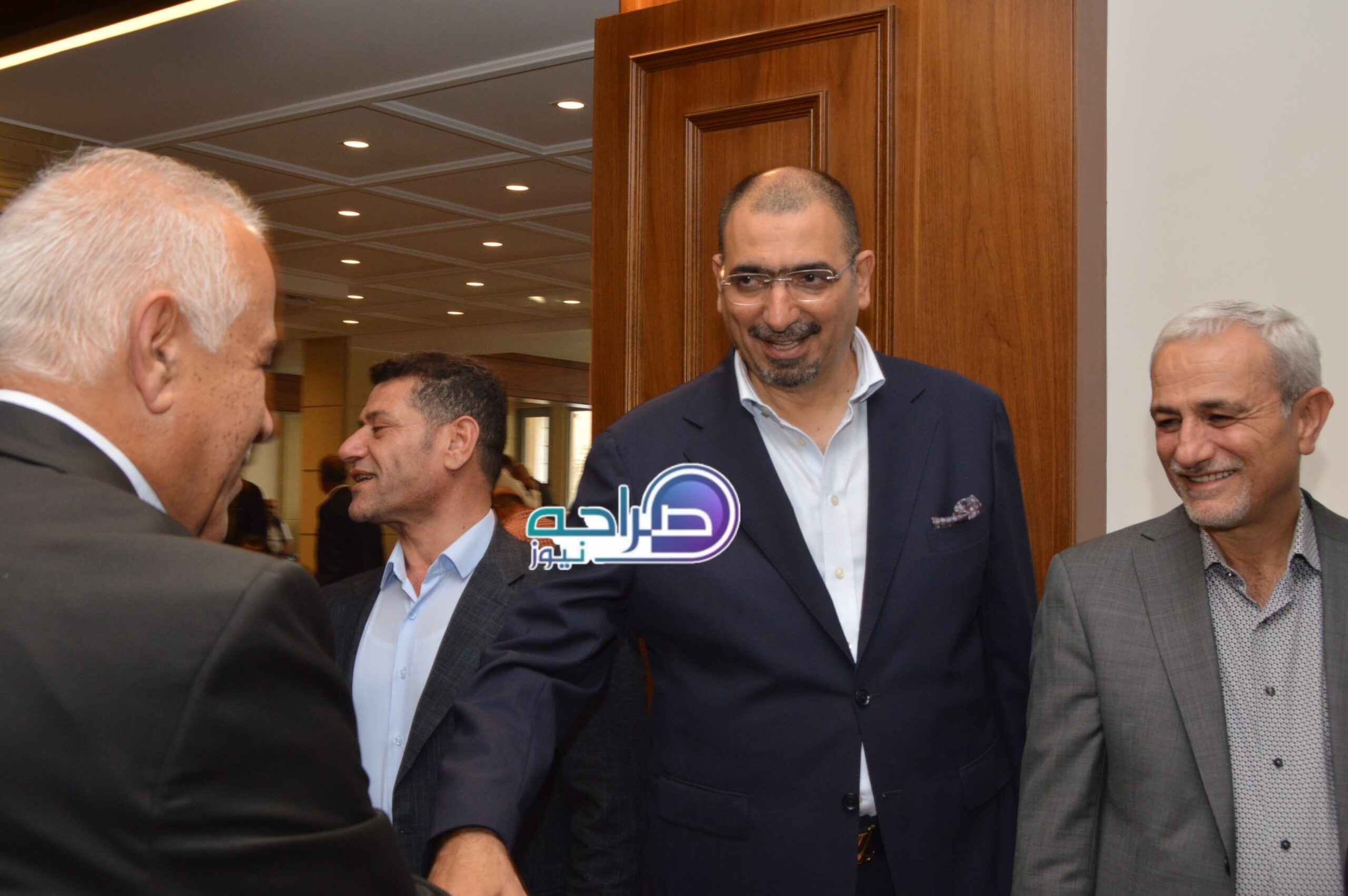 رئيس واعضاء "صناعة عمان" وممثلو القطاعات الصناعية يستقبلون المهنئين