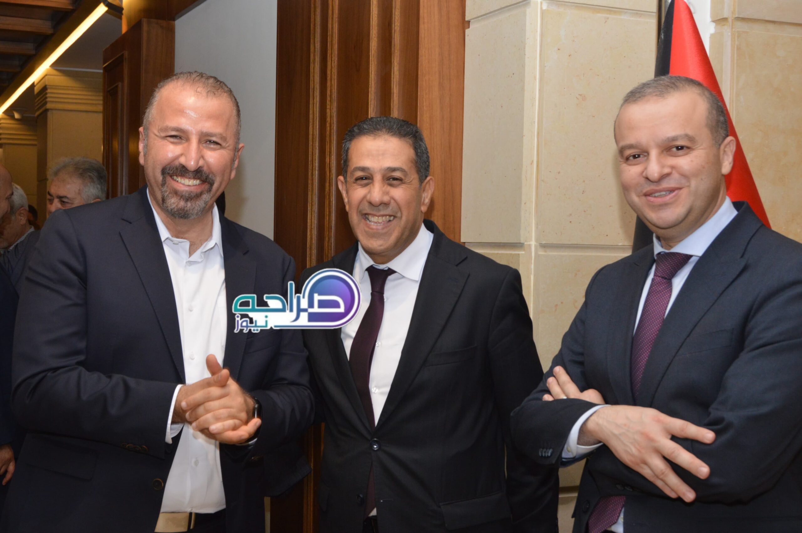 رئيس واعضاء "صناعة عمان" وممثلو القطاعات الصناعية يستقبلون المهنئين