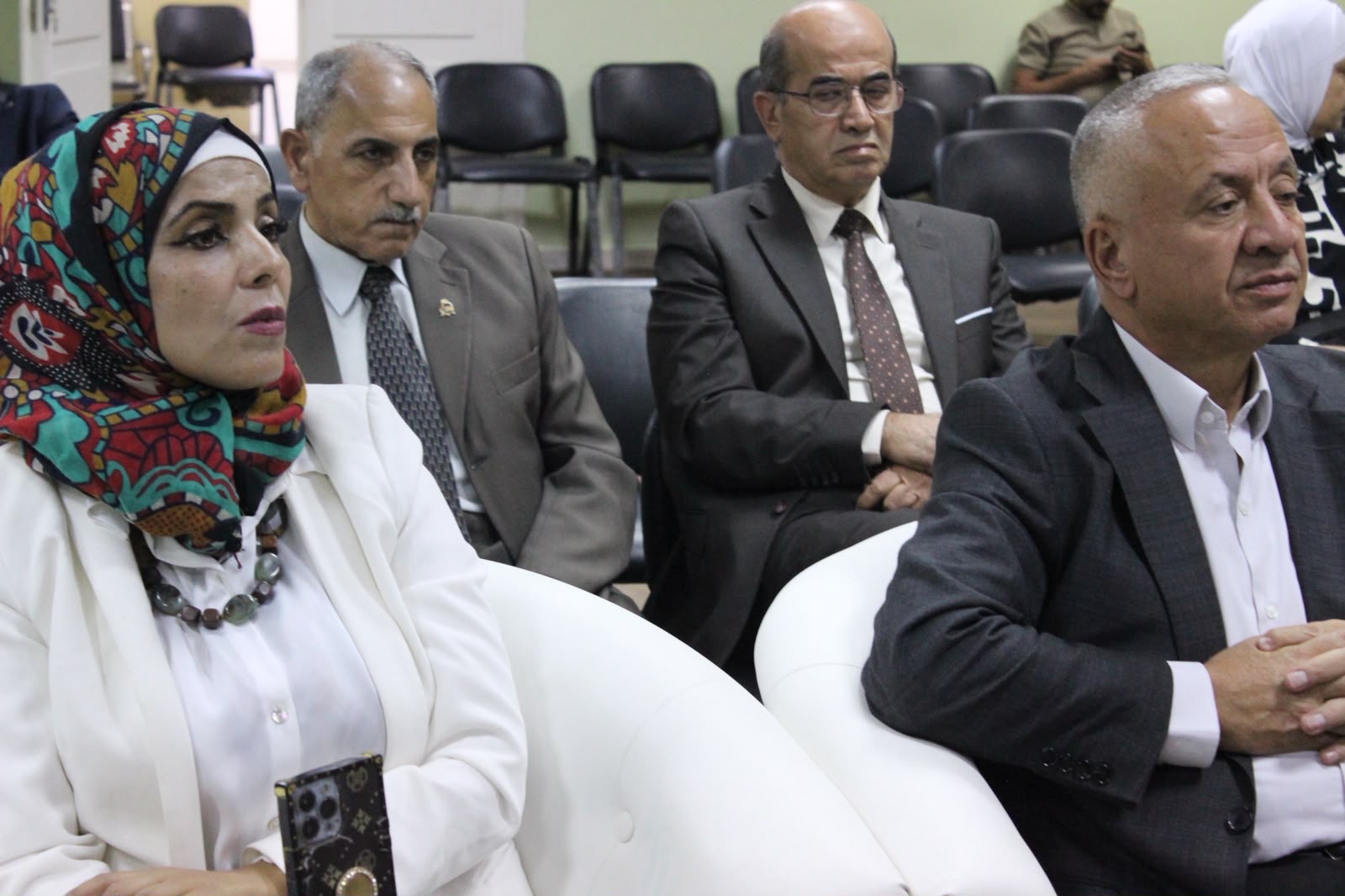 "الشؤون السياسية والبرلمانية" تنفذ حواريتان في الكرك والسلط