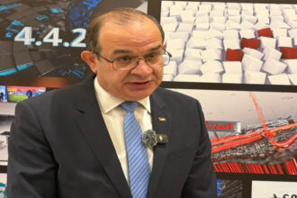هل ينهي الذكاء الاصطناعي طوابير المراجعين في المؤسسات الحكومية؟