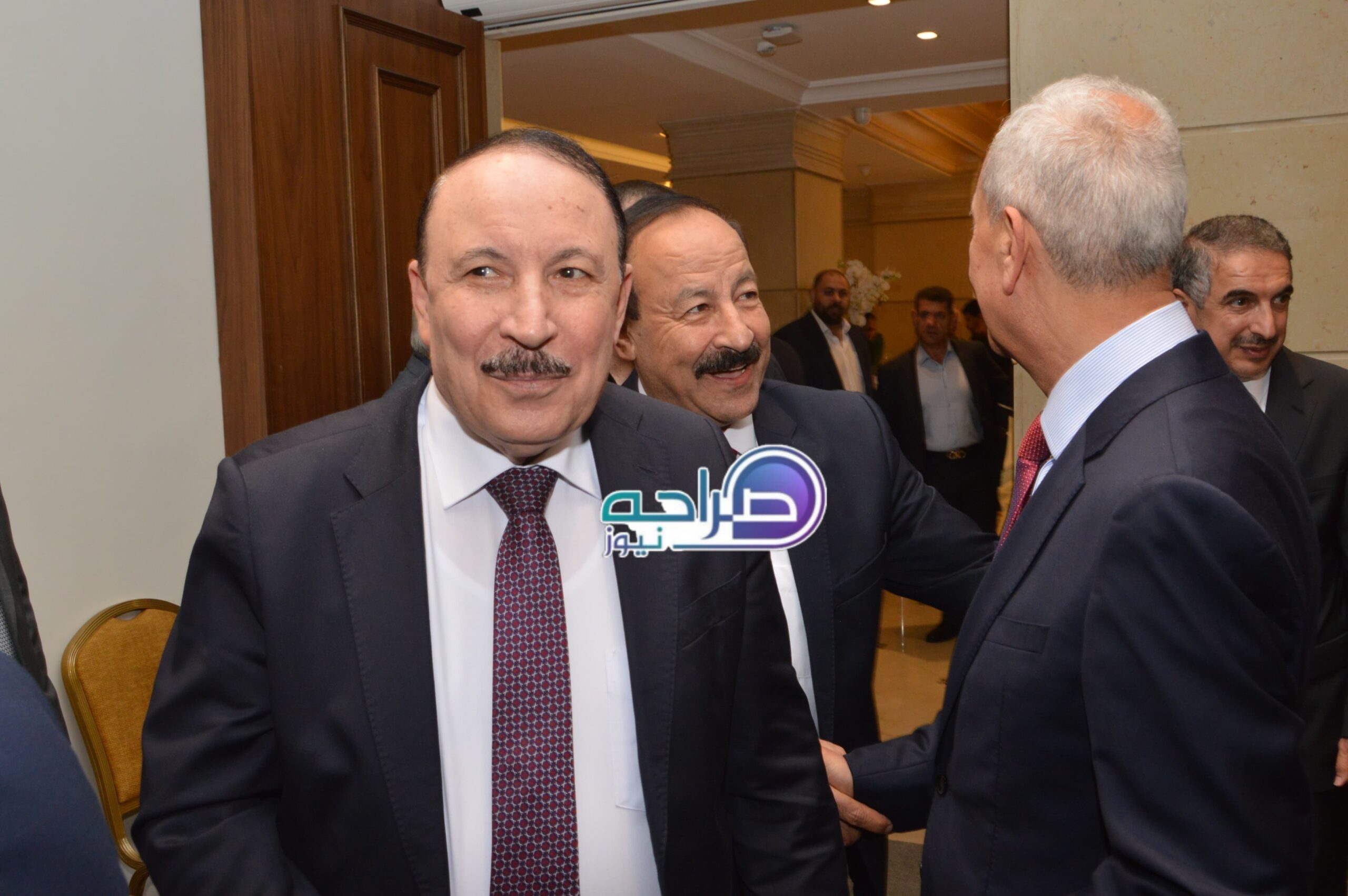 رئيس واعضاء "صناعة عمان" وممثلو القطاعات الصناعية يستقبلون المهنئين