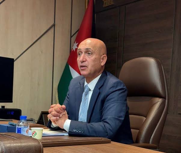 صورة حول : الجيوسي: تراجع تخليص المركبات في المنطقة الحرة 60% ومطالبات بإعادة النظر بقرارات الاستيراد الجيوسي: تراجع تخليص المركبات في المنطقة الحرة 60% ومطالبات بإعادة النظر بقرارات الاستيراد