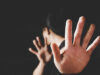 كاميرات المراقبة تكشف تحرش عامل بزبونات داخل محل خضار والقضاء يقول كلمته